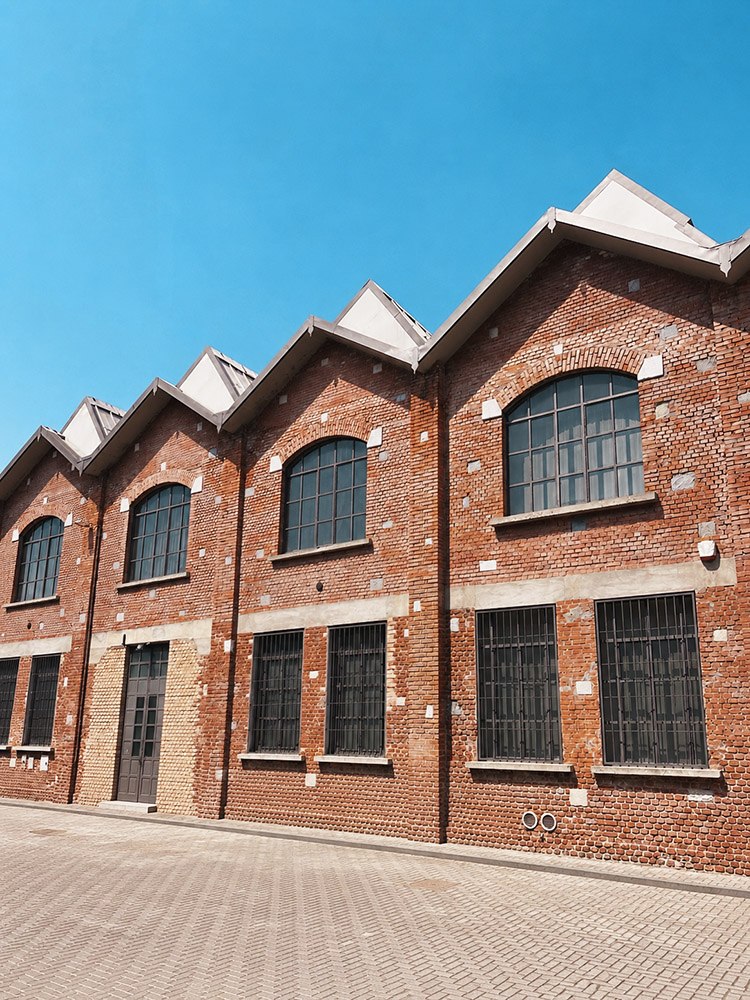 Temporary showroom space for rent in Milan